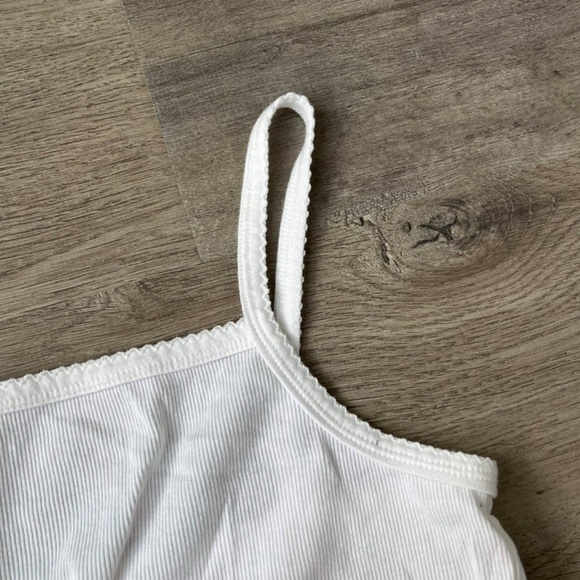 White spaghetti strap tank top - Picture 3 of 3